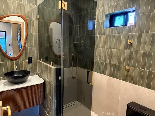 6632 Fulton Avenue, Valley Glen, CA 91401