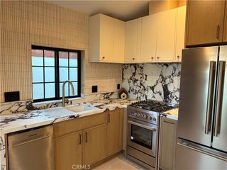 6632 Fulton Avenue, Valley Glen, CA 91401