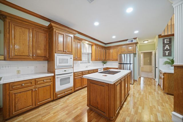 2230 Country Creek Way, Richmond, TX 77406