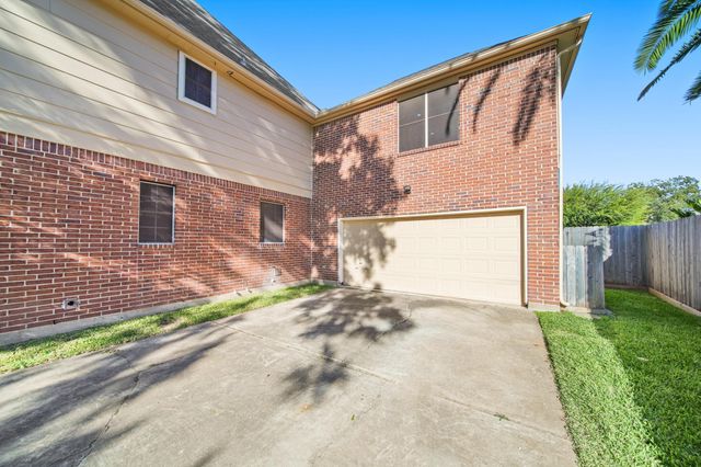 2230 Country Creek Way, Richmond, TX 77406