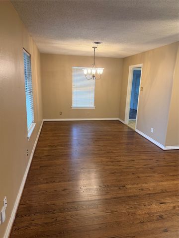 10205 San Juan Avenue, Dallas, TX 75228