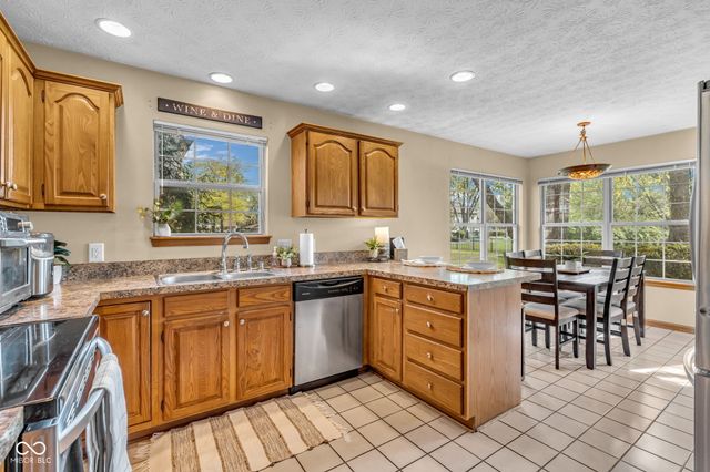 1389 Macintosh Drive, Avon, IN 46123