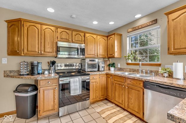 1389 Macintosh Drive, Avon, IN 46123