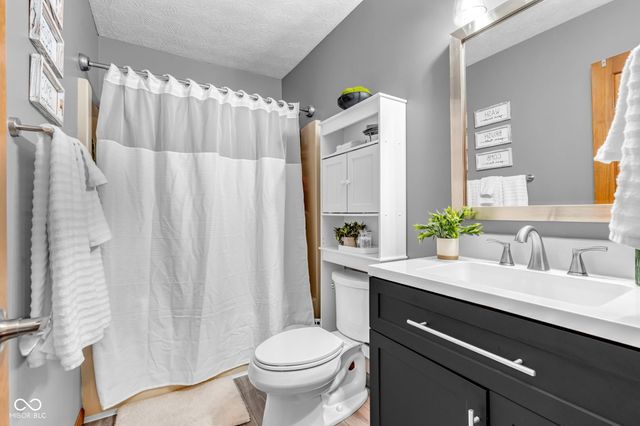 1389 Macintosh Drive, Avon, IN 46123