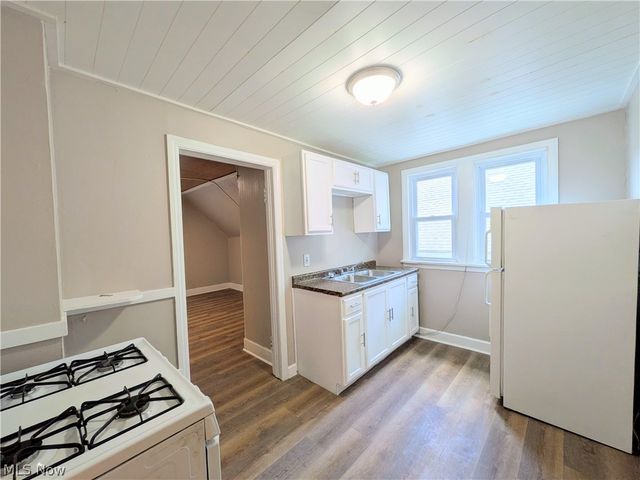 2818 E 119th Street, Cleveland, OH 44120