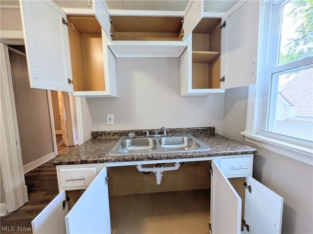 2818 E 119th Street, Cleveland, OH 44120
