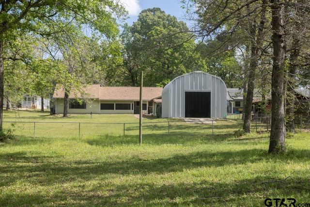 2914 Waterwood, Chandler, TX 75758