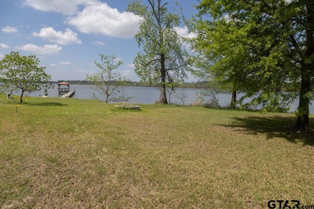 2914 Waterwood, Chandler, TX 75758