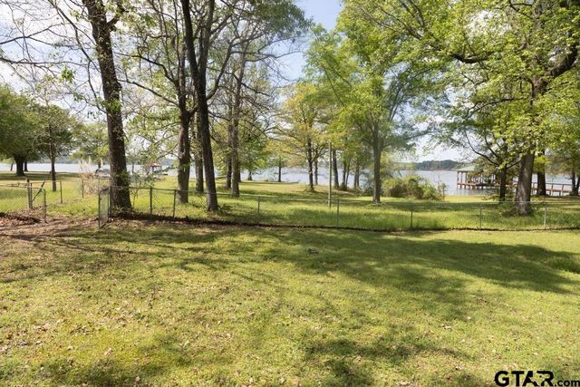 2914 Waterwood, Chandler, TX 75758