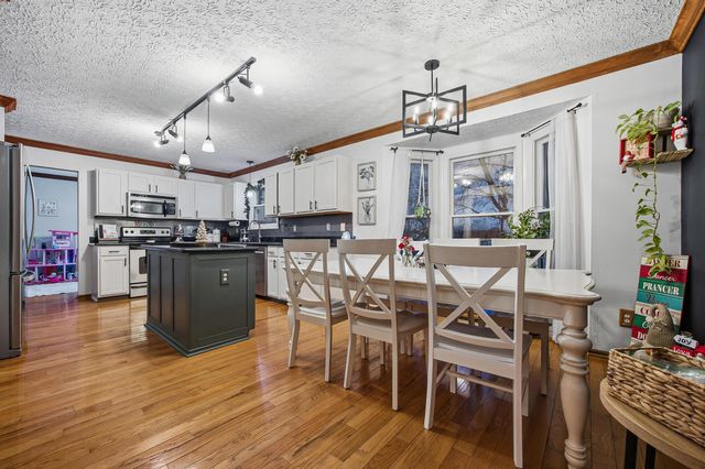 539 Scioto Meadows Boulevard, Grove City, OH 43123