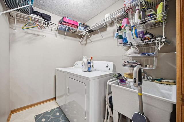 539 Scioto Meadows Boulevard, Grove City, OH 43123