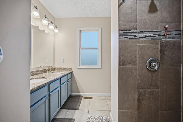 539 Scioto Meadows Boulevard, Grove City, OH 43123