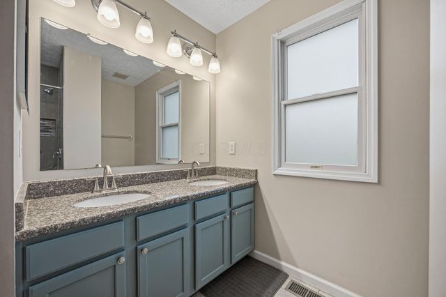 539 Scioto Meadows Boulevard, Grove City, OH 43123