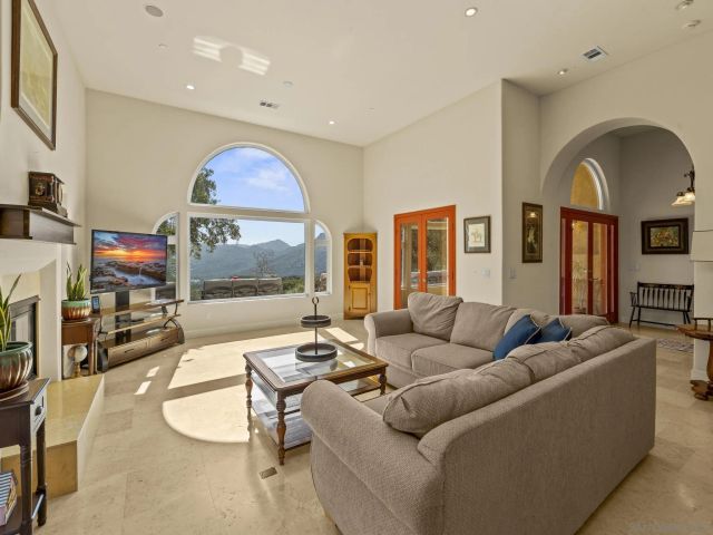 17922 Sierra Cielo Ln, Jamul, CA 91935