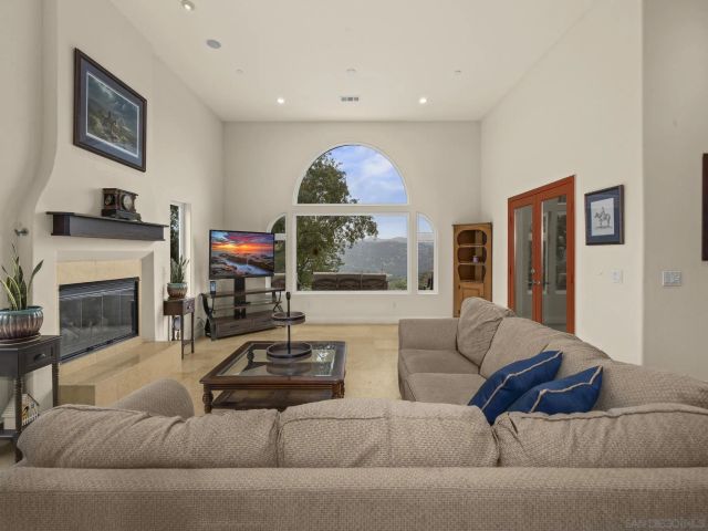 17922 Sierra Cielo Ln, Jamul, CA 91935