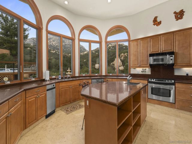 17922 Sierra Cielo Ln, Jamul, CA 91935