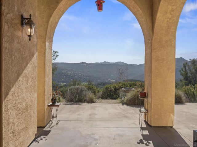 17922 Sierra Cielo Ln, Jamul, CA 91935