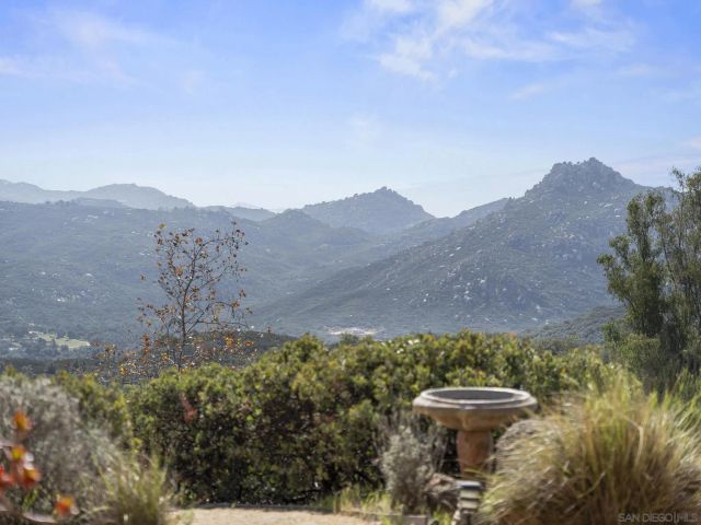 17922 Sierra Cielo Ln, Jamul, CA 91935