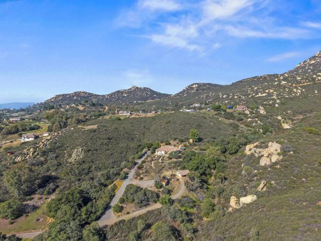 17922 Sierra Cielo Ln, Jamul, CA 91935