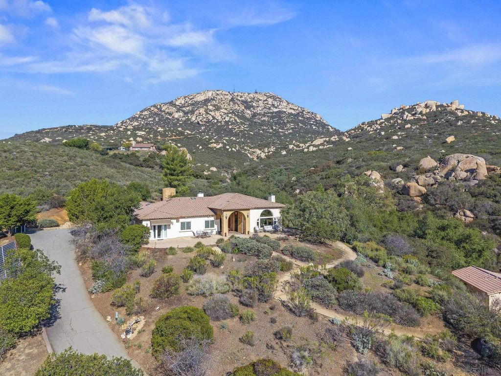 17922 Sierra Cielo Ln, Jamul, CA 91935