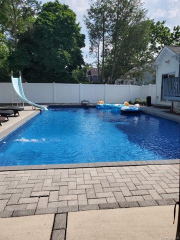 43 Hallock Avenue, Smithtown, NY 11787