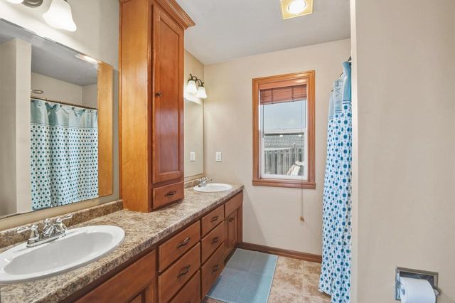 3090 BETH DRIVE, Green Bay, WI 54311