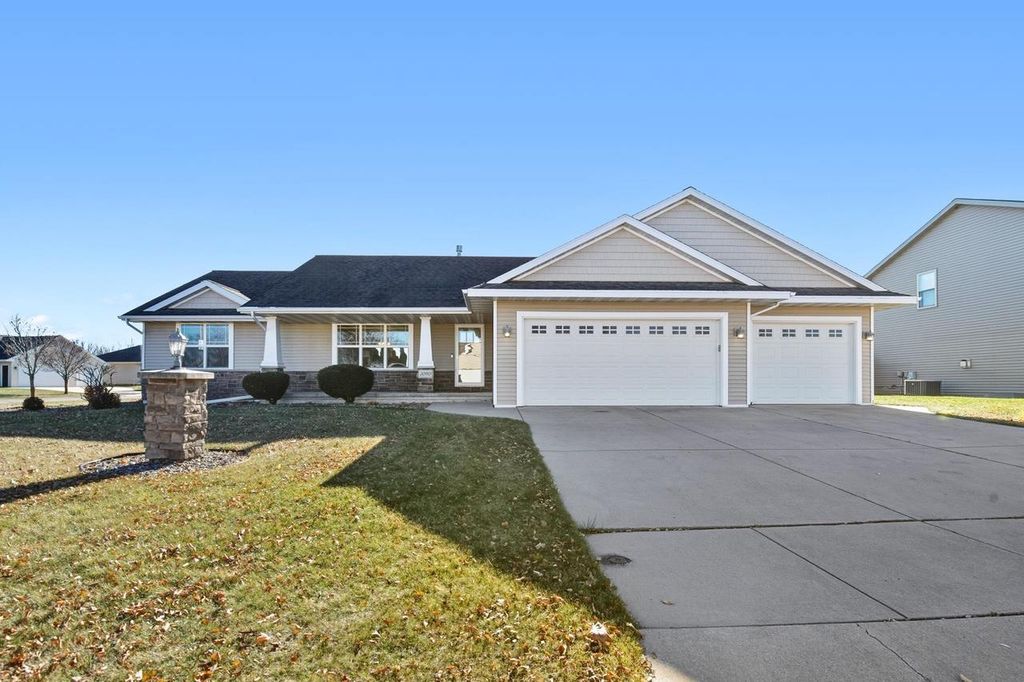 3090 BETH DRIVE, Green Bay, WI 54311