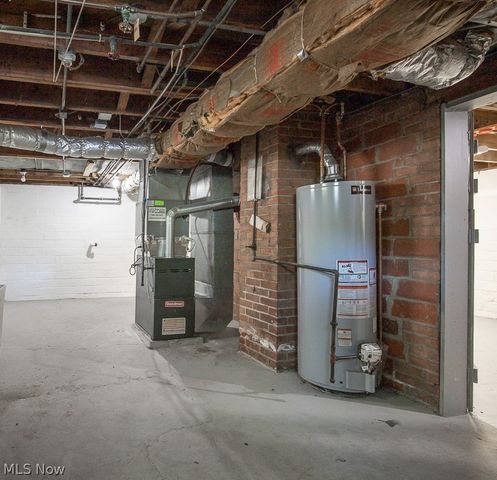 21901 Kennison Avenue, Euclid, OH 44123