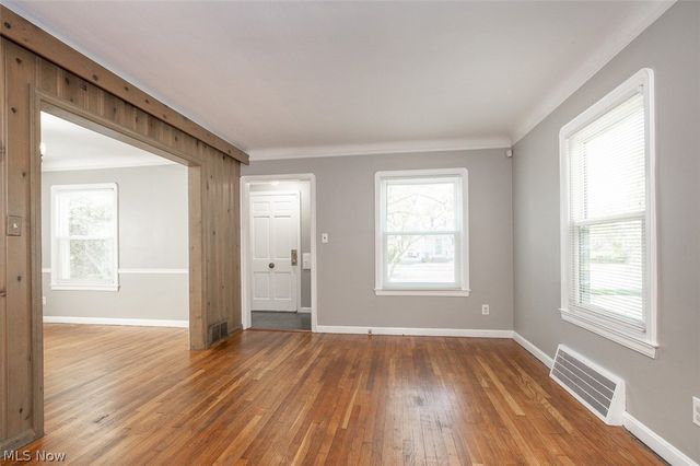 21901 Kennison Avenue, Euclid, OH 44123