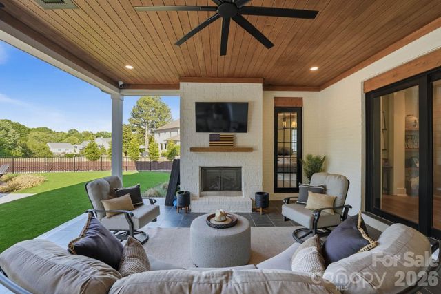 12851 Westmoreland Farm Road, Davidson, NC 28036
