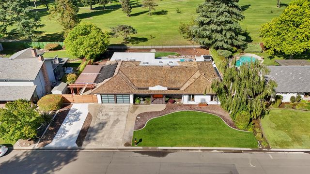 10753 Elkhorn Dr, Stockton, CA 95209