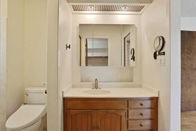 10753 Elkhorn Dr, Stockton, CA 95209