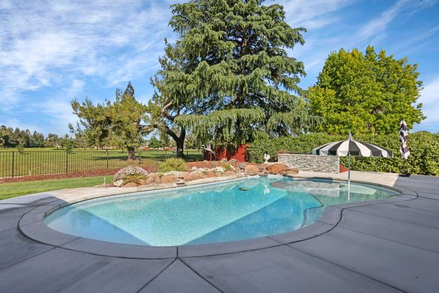 10753 Elkhorn Dr, Stockton, CA 95209