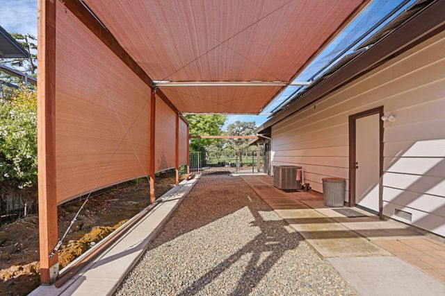 10753 Elkhorn Dr, Stockton, CA 95209