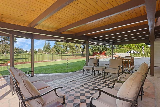 10753 Elkhorn Dr, Stockton, CA 95209