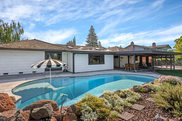 10753 Elkhorn Dr, Stockton, CA 95209