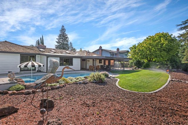 10753 Elkhorn Dr, Stockton, CA 95209