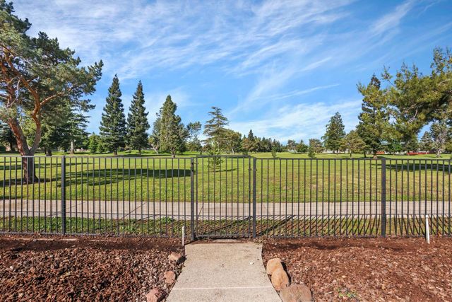 10753 Elkhorn Dr, Stockton, CA 95209