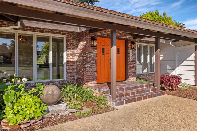 10753 Elkhorn Dr, Stockton, CA 95209