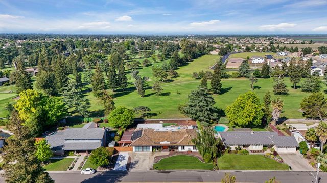 10753 Elkhorn Dr, Stockton, CA 95209