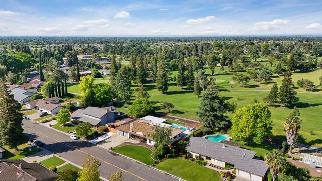 10753 Elkhorn Dr, Stockton, CA 95209