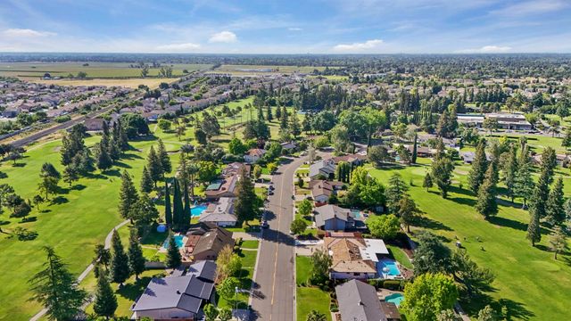 10753 Elkhorn Dr, Stockton, CA 95209