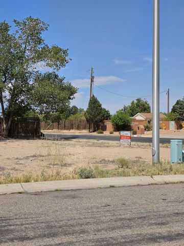 5001 Monica LA NW, Albuquerque, NM 87120