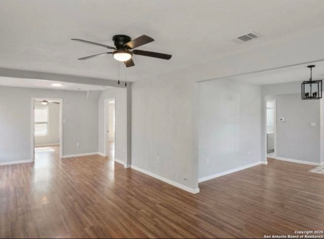 1050 Vanderbilt, San Antonio, TX 78210