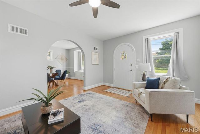 2637 Melvin Avenue, Brentwood, MO 63144