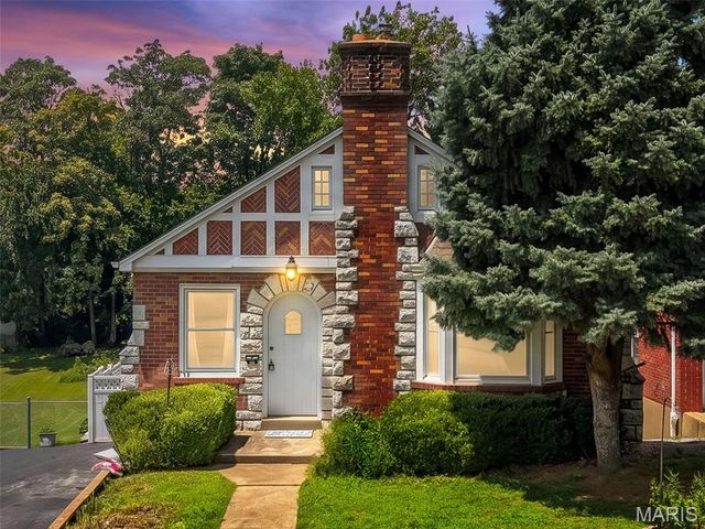 2637 Melvin Avenue, Brentwood, MO 63144