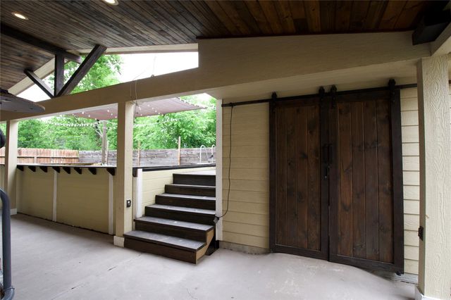 2710 Sockeye Drive, Houston, TX 77045