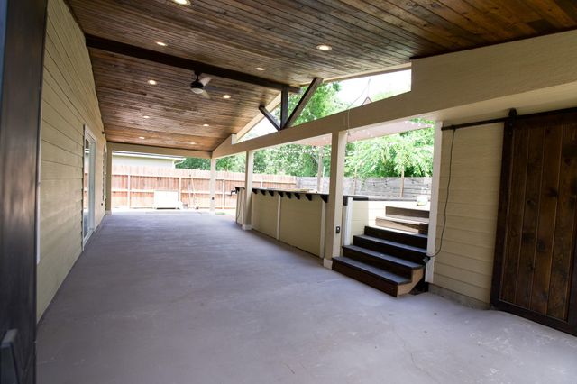 2710 Sockeye Drive, Houston, TX 77045