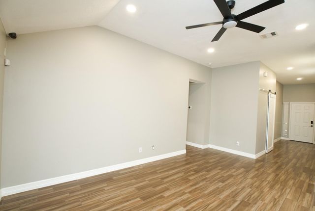 2710 Sockeye Drive, Houston, TX 77045