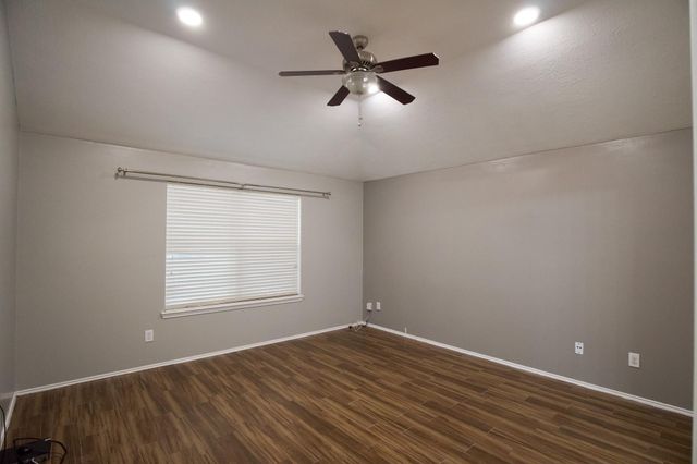 2710 Sockeye Drive, Houston, TX 77045